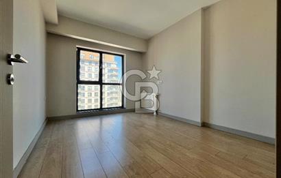 AKZİRVE STRADA büyük balkonlu 1+1