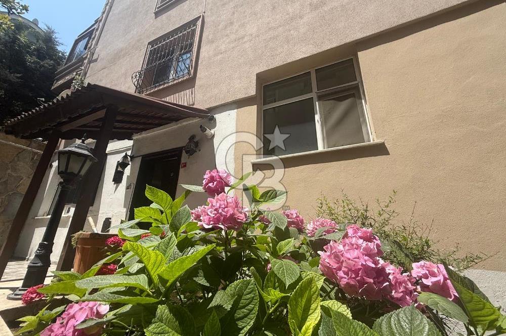 BAHÇEŞEHİR'DE SATILIK VİLLA TADINDA 3+1 SATILIK DAİRE