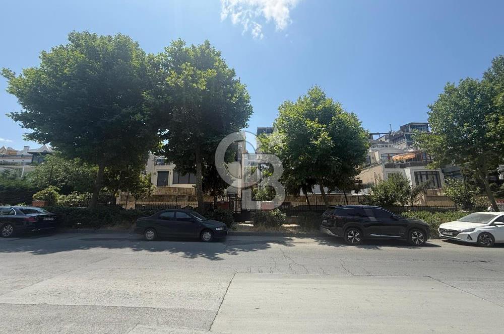 BAHÇEŞEHİR'DE SATILIK VİLLA TADINDA 3+1 SATILIK DAİRE