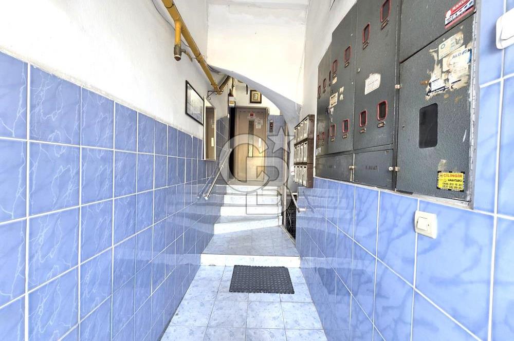 KARŞIYAKA ALAYBEY MERKEZ'DE İZBAN YAKINI KİRALIK 3+1 DAİRE....