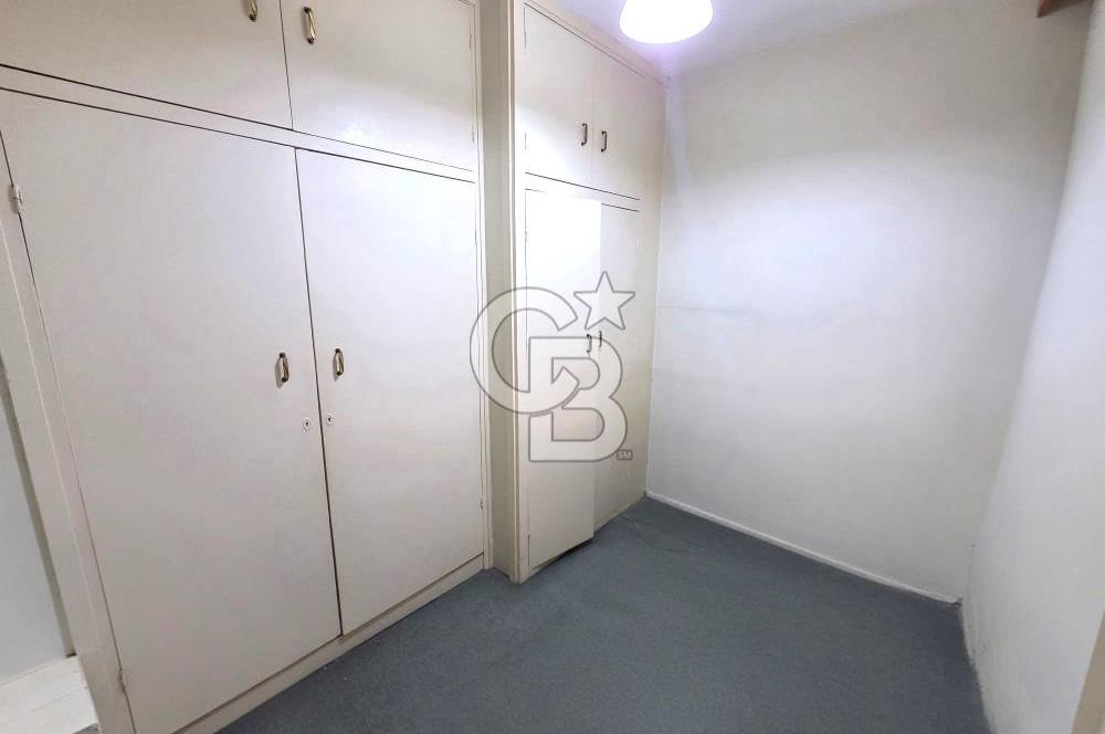 KARŞIYAKA ALAYBEY MERKEZ'DE İZBAN YAKINI KİRALIK 3+1 DAİRE....