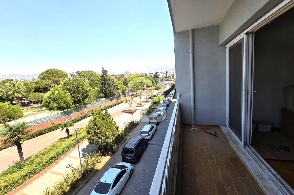 KARŞIYAKA ALAYBEY MERKEZ'DE İZBAN YAKINI KİRALIK 3+1 DAİRE....
