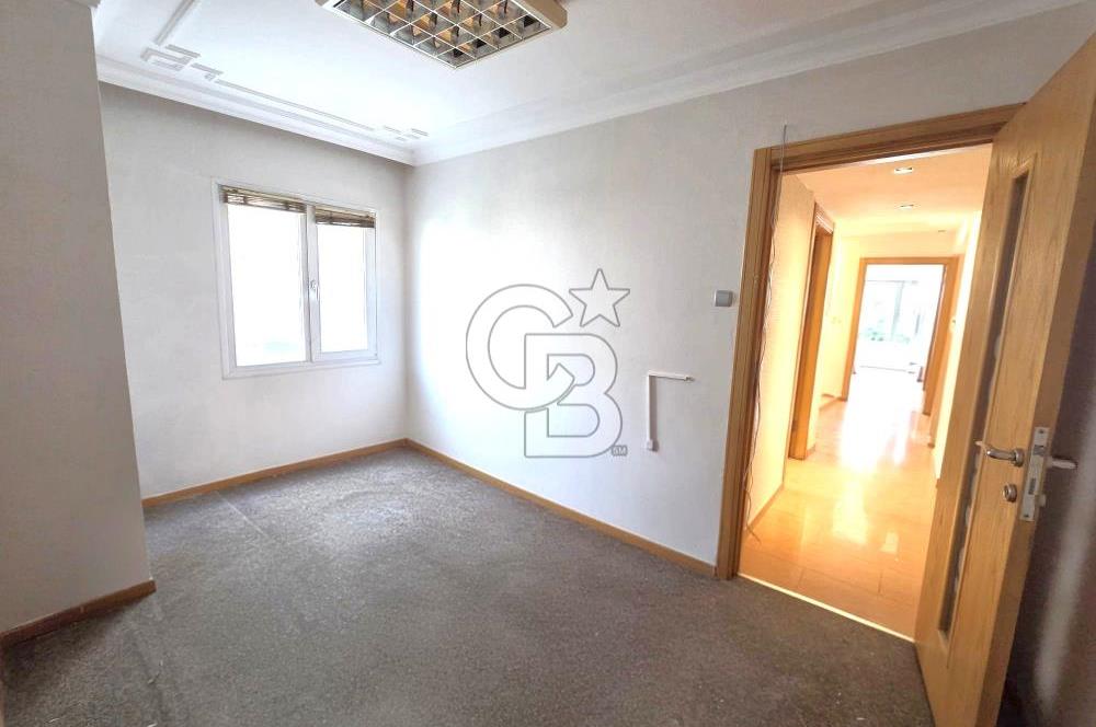 MUHTEŞEM LOKASYON'DA GİRNE CADDESİ ÜZERİ 2+1 KİRALIK İŞYERİ