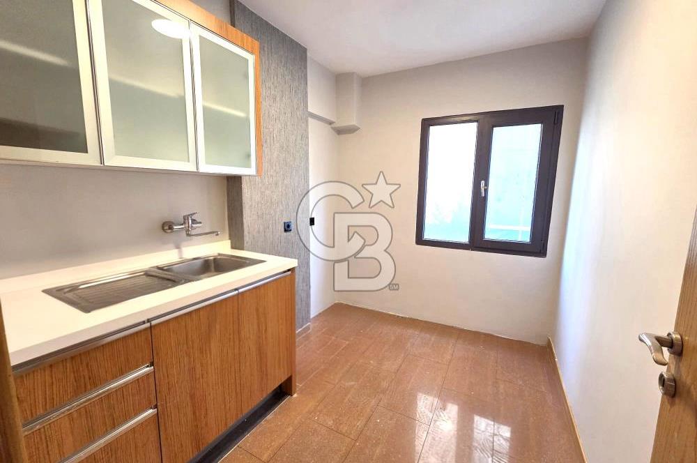 MUHTEŞEM LOKASYON'DA GİRNE CADDESİ ÜZERİ 2+1 KİRALIK İŞYERİ