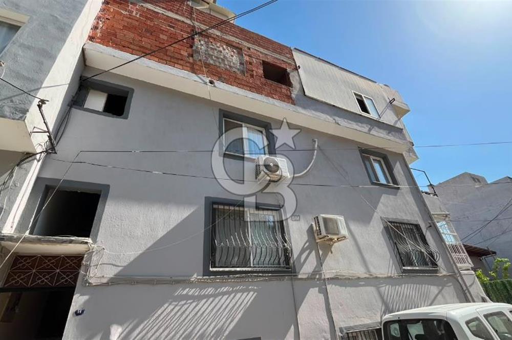 Bayraklı Muhittin Erener'de Full Tadilatlı Masrafsız 2+1 Daire