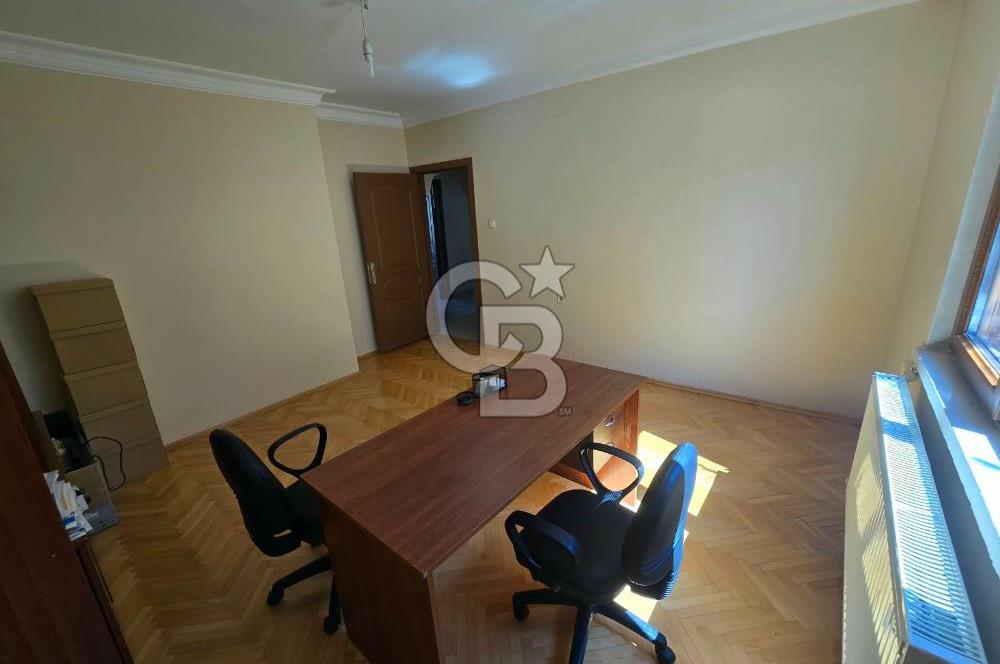 TURAN GÜNEŞ'E BİR BİNA ASANSÖRLÜ K.GARAJLI SATILIK 3+1DAİRE