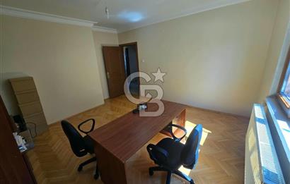 TURAN GÜNEŞ'E BİR BİNA ASANSÖRLÜ K.GARAJLI SATILIK 3+1DAİRE