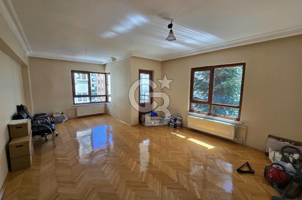 TURAN GÜNEŞ'E BİR BİNA ASANSÖRLÜ K.GARAJLI SATILIK 3+1DAİRE