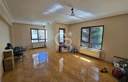 TURAN GÜNEŞ'E BİR BİNA ASANSÖRLÜ K.GARAJLI SATILIK 3+1DAİRE