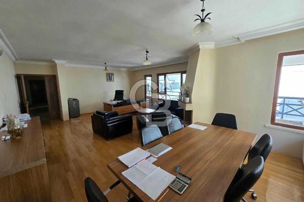 TURAN GÜNEŞ'E BİR BİNA ASANSÖRLÜ K.GARAJLI SATILIK 3+1DAİRE
