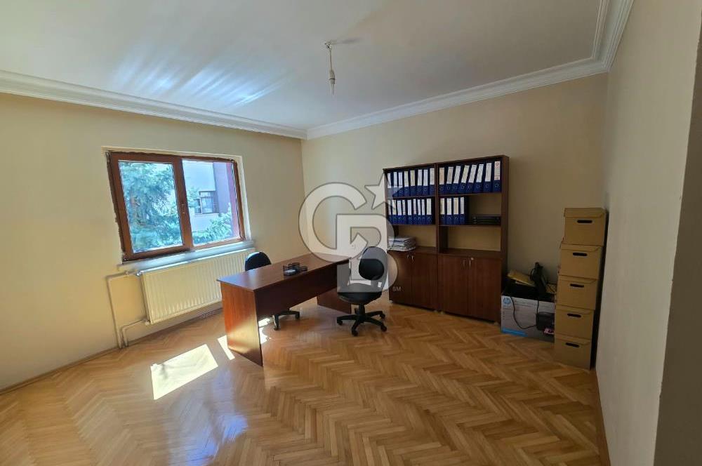 TURAN GÜNEŞ'E BİR BİNA ASANSÖRLÜ K.GARAJLI SATILIK 3+1DAİRE