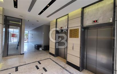 CB Envoy'dan Meditorium Sağlık Plazasında Doğa Manzaralı Ofis