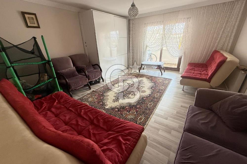 Yunusemre Muradiye Mah. Köşe Konumda 5+2 Satılık Dubleks Daire