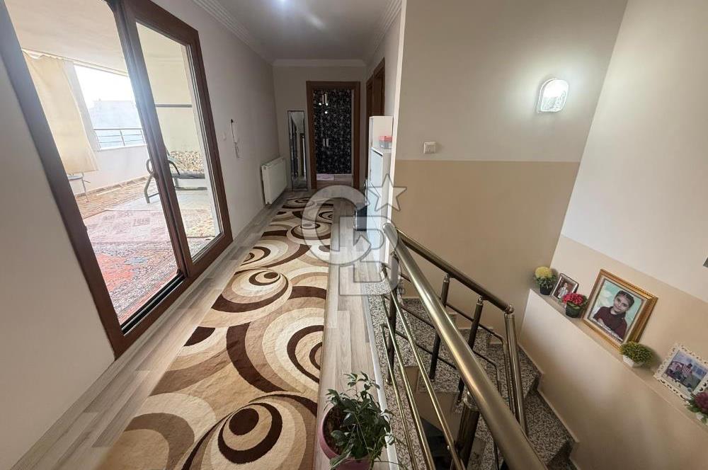 Yunusemre Muradiye Mah. Köşe Konumda 5+2 Satılık Dubleks Daire