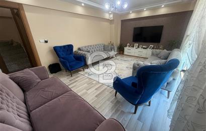Yunusemre Muradiye Mah. Köşe Konumda 5+2 Satılık Dubleks Daire