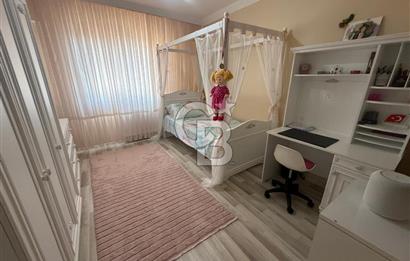 Yunusemre Muradiye Mah. Köşe Konumda 5+2 Satılık Dubleks Daire