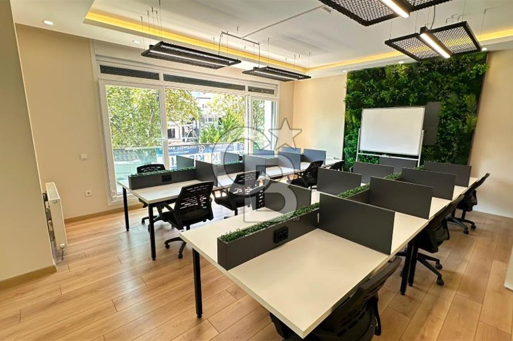 FENERYOLU , BAĞDAT CADDESİ ÜZERİ FULL EŞYALI LÜKS OFİS 175 M2