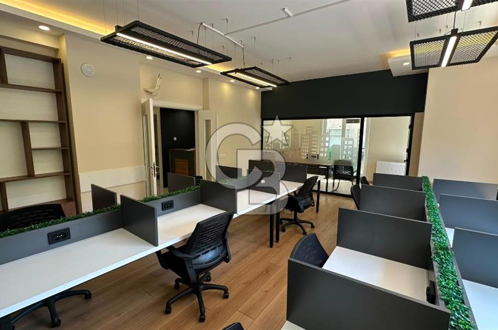 FENERYOLU , BAĞDAT CADDESİ ÜZERİ FULL EŞYALI LÜKS OFİS 175 M2