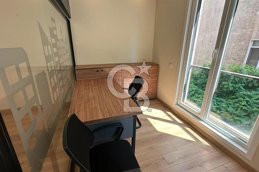 FENERYOLU , BAĞDAT CADDESİ ÜZERİ FULL EŞYALI LÜKS OFİS 175 M2