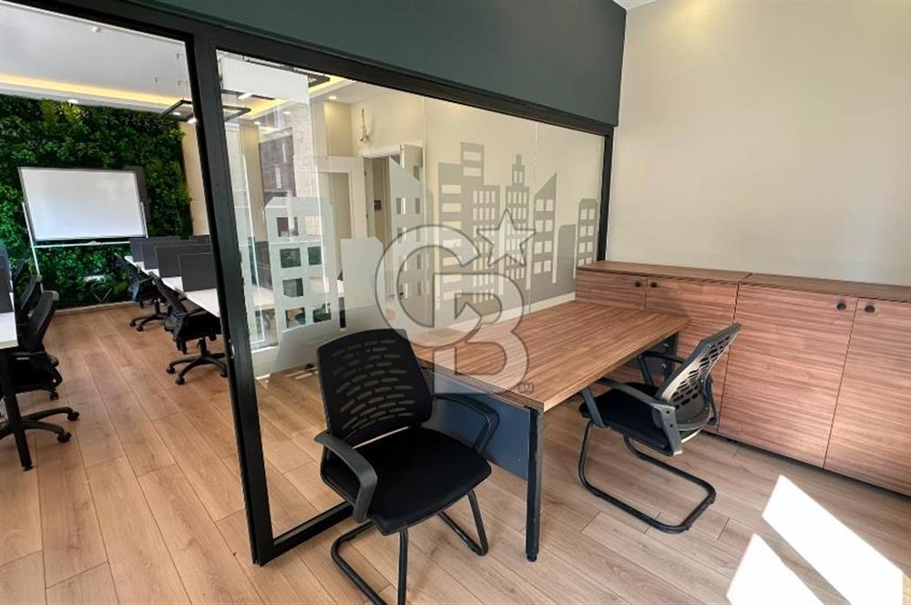 FENERYOLU , BAĞDAT CADDESİ ÜZERİ FULL EŞYALI LÜKS OFİS 175 M2