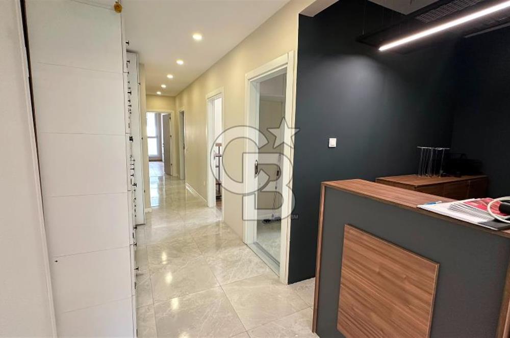 FENERYOLU , BAĞDAT CADDESİ ÜZERİ FULL EŞYALI LÜKS OFİS 175 M2