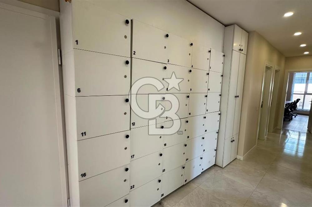 FENERYOLU , BAĞDAT CADDESİ ÜZERİ FULL EŞYALI LÜKS OFİS 175 M2