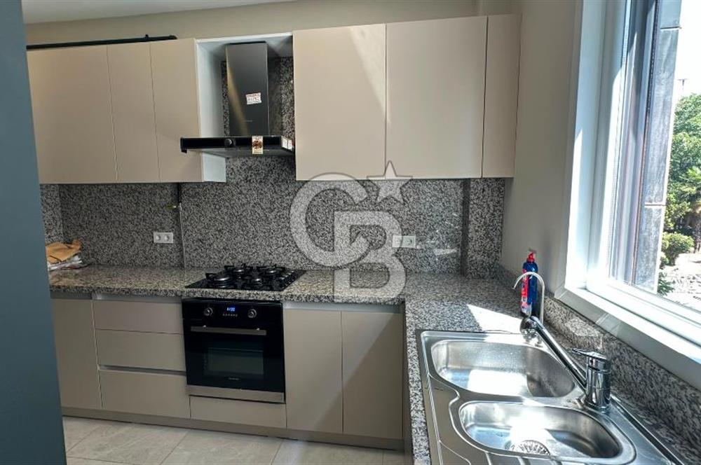 FENERYOLU , BAĞDAT CADDESİ ÜZERİ FULL EŞYALI LÜKS OFİS 175 M2