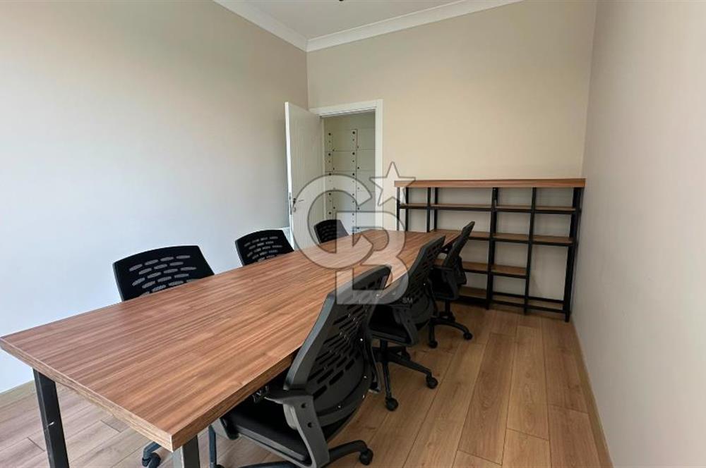 FENERYOLU , BAĞDAT CADDESİ ÜZERİ FULL EŞYALI LÜKS OFİS 175 M2