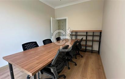 FENERYOLU , BAĞDAT CADDESİ ÜZERİ FULL EŞYALI LÜKS OFİS 175 M2