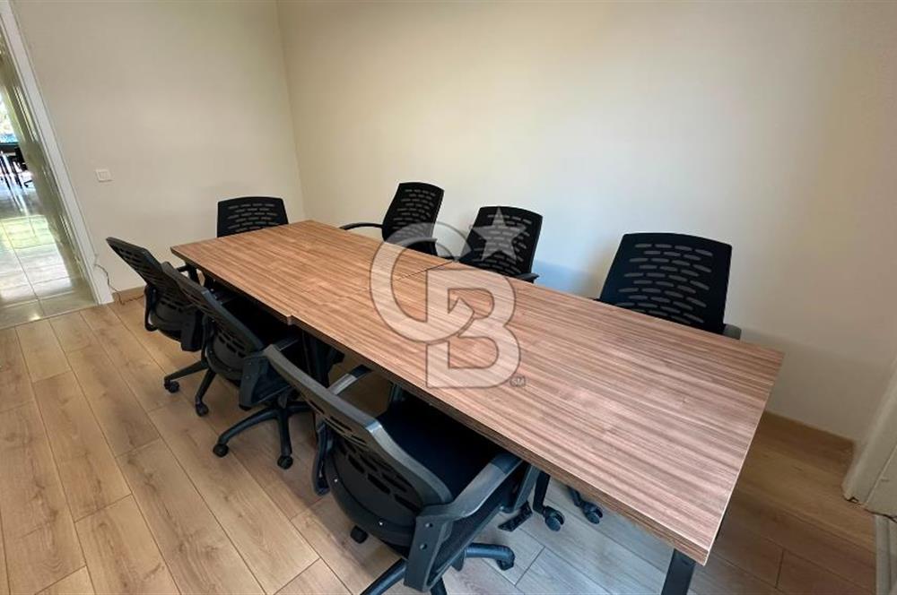 FENERYOLU , BAĞDAT CADDESİ ÜZERİ FULL EŞYALI LÜKS OFİS 175 M2