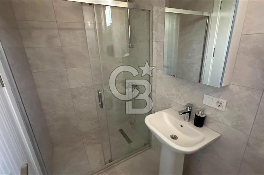 FENERYOLU , BAĞDAT CADDESİ ÜZERİ FULL EŞYALI LÜKS OFİS 175 M2