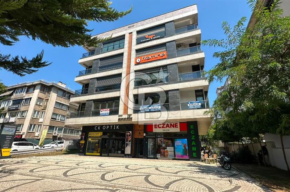 FENERYOLU , BAĞDAT CADDESİ ÜZERİ FULL EŞYALI LÜKS OFİS 175 M2