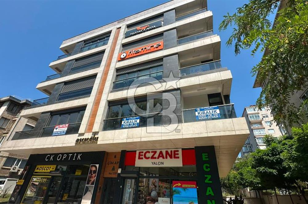 FENERYOLU , BAĞDAT CADDESİ ÜZERİ FULL EŞYALI LÜKS OFİS 175 M2