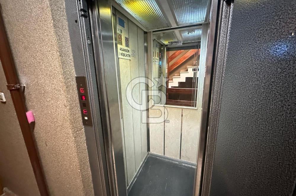 KARTAL KARLIKTEPE MAH. 3+1 NET 100 M2 ARAKAT SATILIK DAİRE
