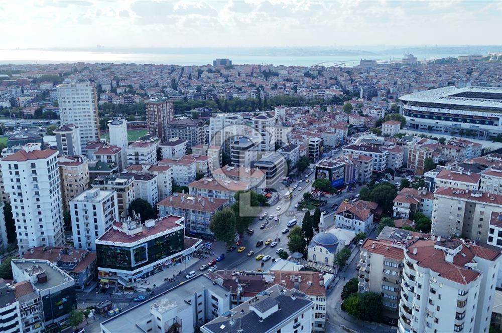 KIZILTOPRAK KOLEJ SOKAK'TA KÖŞE KONUMLU NET 165 M2 DEPOLU DÜKKAN
