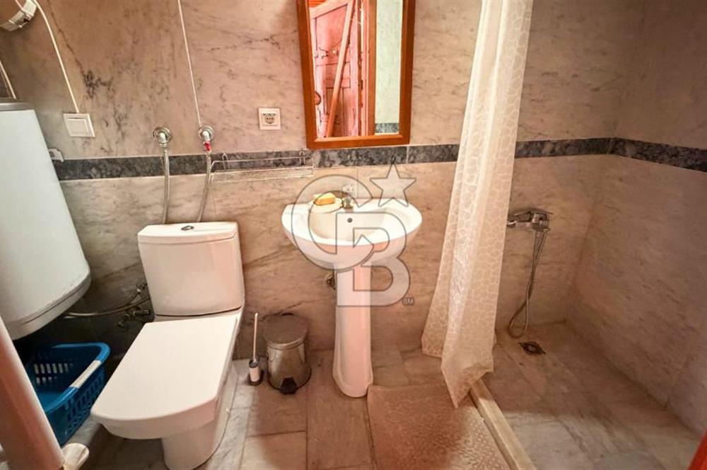 Ayvalık Merkezde Kiralık Avlulu Tarihi Rum Evi