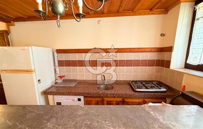 Ayvalık Merkezde Kiralık Avlulu Tarihi Rum Evi