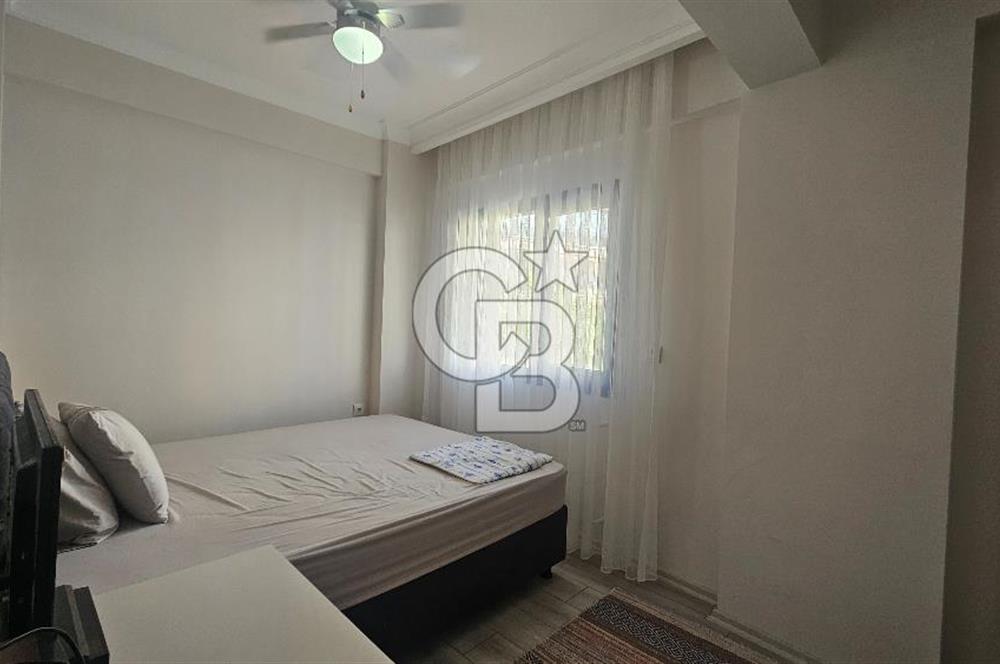 DİKİLİ ÇANDARLI MERKEZDE 1+1 EŞYALI BAHÇELİ SATILIK DAİRE