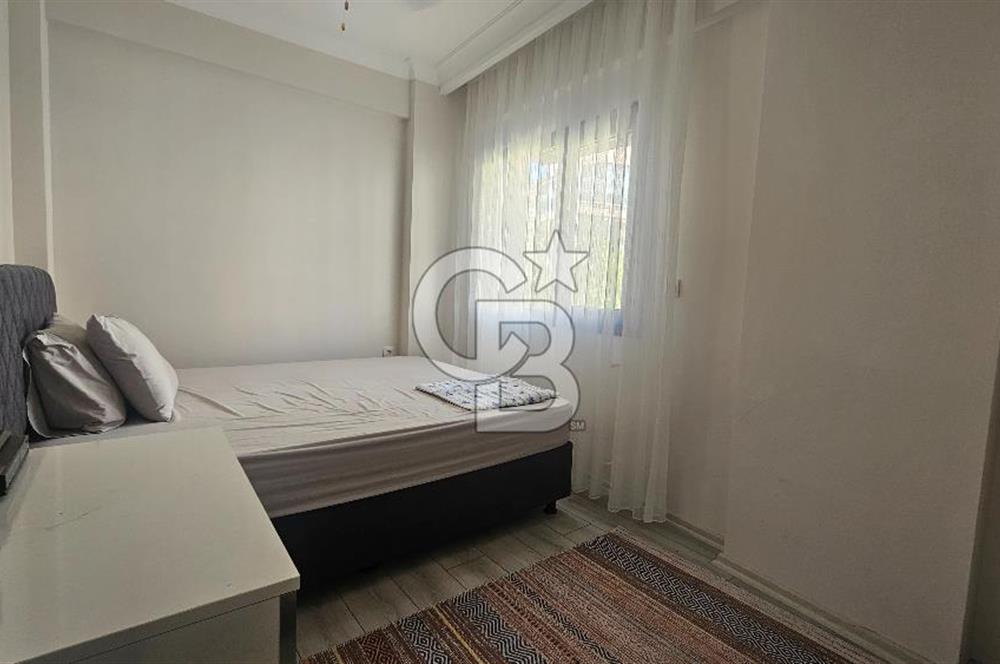 DİKİLİ ÇANDARLI MERKEZDE 1+1 EŞYALI BAHÇELİ SATILIK DAİRE