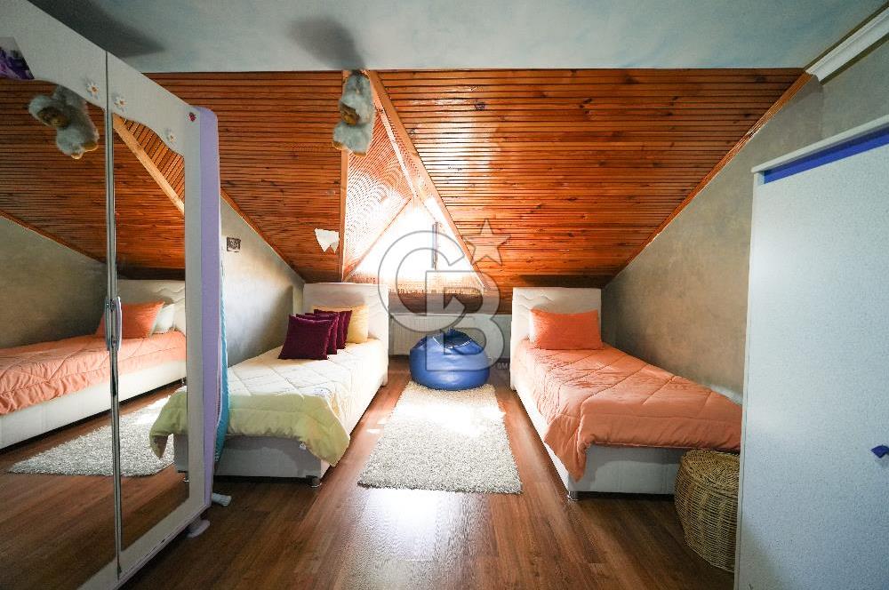 ÜSKÜDAR KISIKLI MAHALLESİ NDE SATILIK 4 + 2 DUBLEKS DAİRE