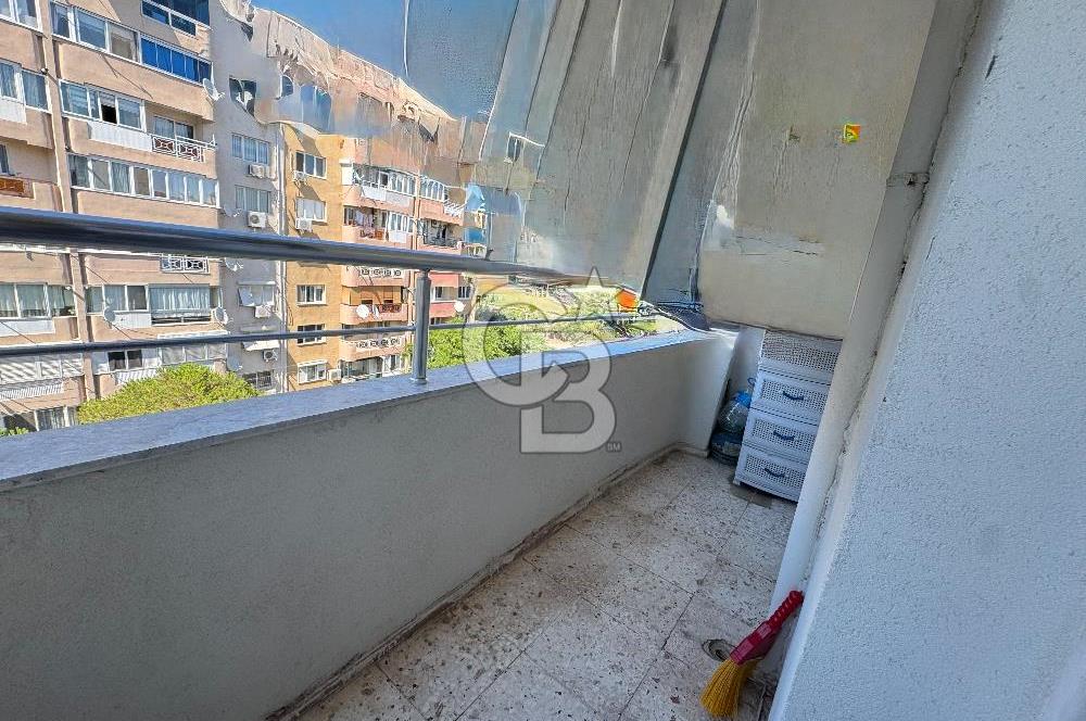 İzmir Çiğli'de Deniz Manzaralı Satılık 3+1 Daire