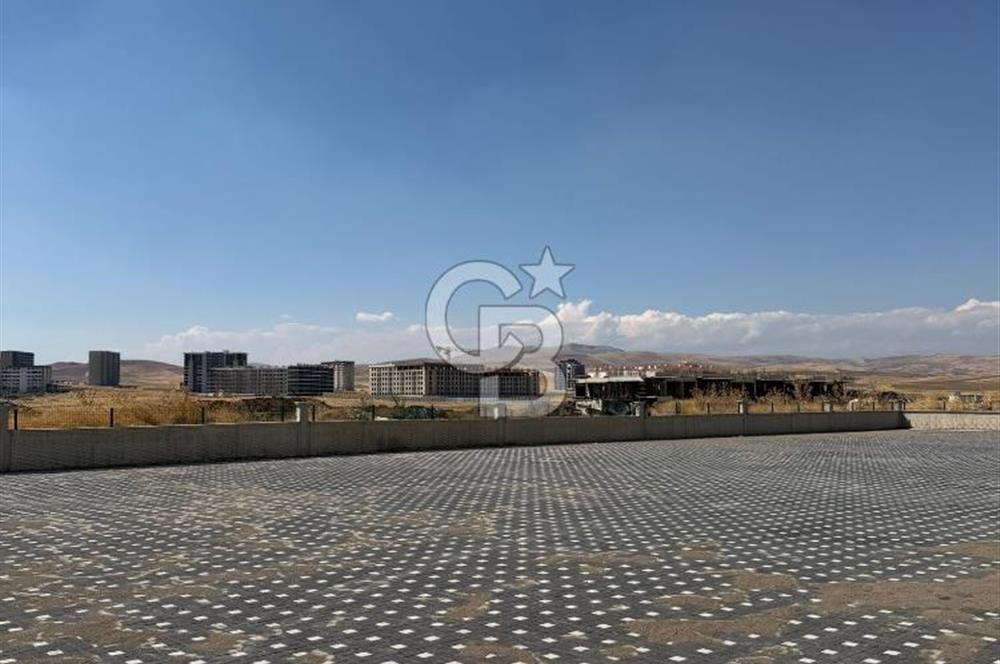 Ankara Çubuk Esenboğa'da Satılık 1+1 Site İçi Daire