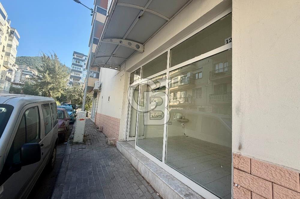 Balçova Kipa Avm ve Metro Yakını 20 m2 Satılık Dükkan