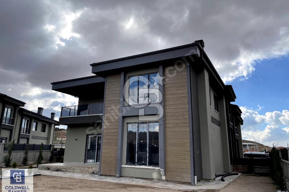 Aksaray Zafer Mahallesinde Satılık 5+1 Lüks Villa