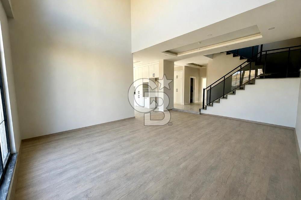 Aksaray Zafer Mahallesinde Satılık 5+1 Lüks Villa