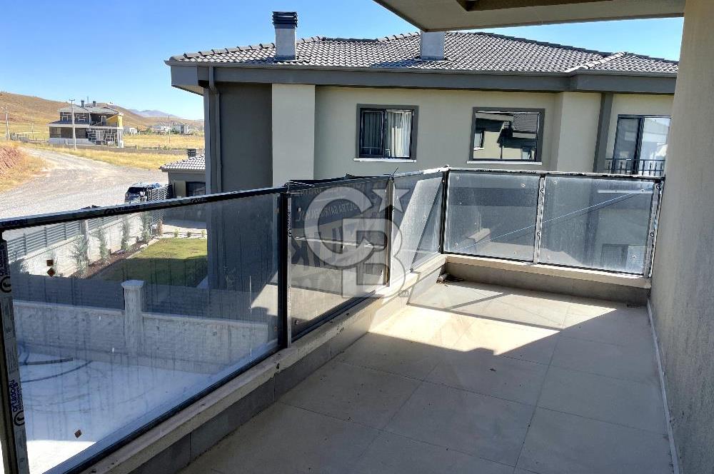 Aksaray Zafer Mahallesinde Satılık 5+1 Lüks Villa