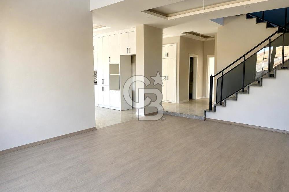 Aksaray Zafer Mahallesinde Satılık 5+1 Lüks Villa