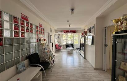 IRMAKKENT SİTESİ ANACADDE ÜZERİ KÖŞE PARSEL KİRALIK BİNA