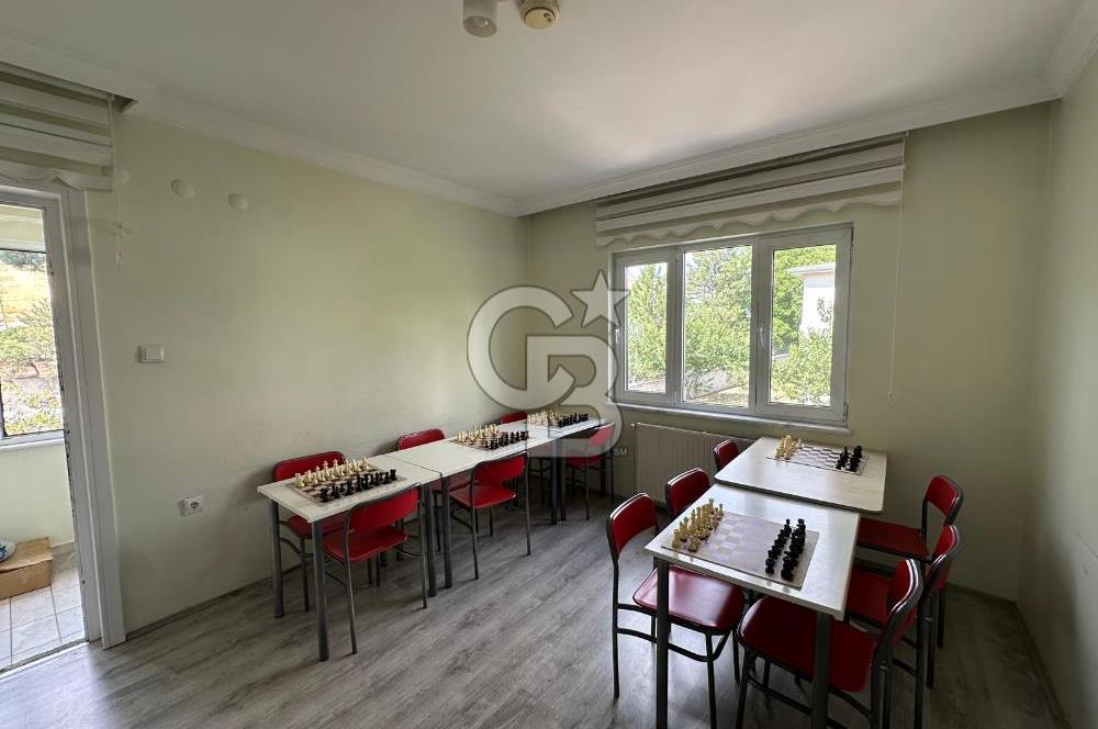 IRMAKKENT SİTESİ ANACADDE ÜZERİ KÖŞE PARSEL KİRALIK BİNA