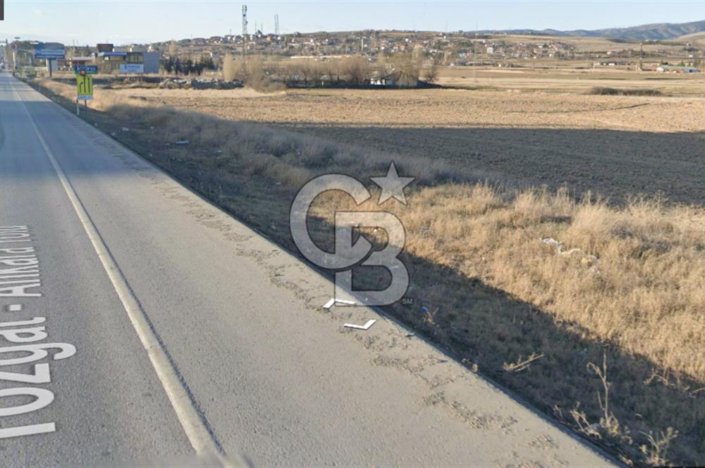 Elmadağ’da Ana Yola Yakın 6.454 m² Yatırımlık Arazi